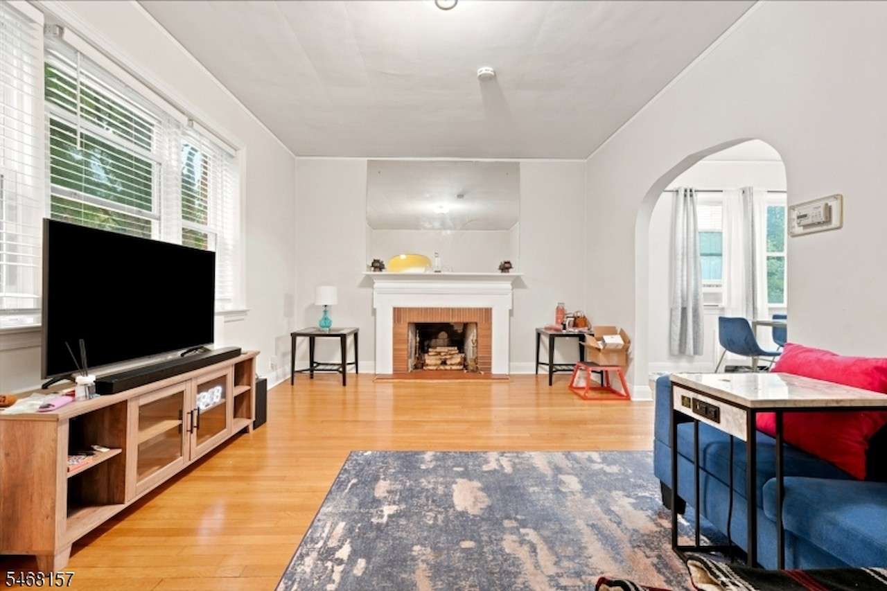 50 Maple St, Bloomfield, photo 2