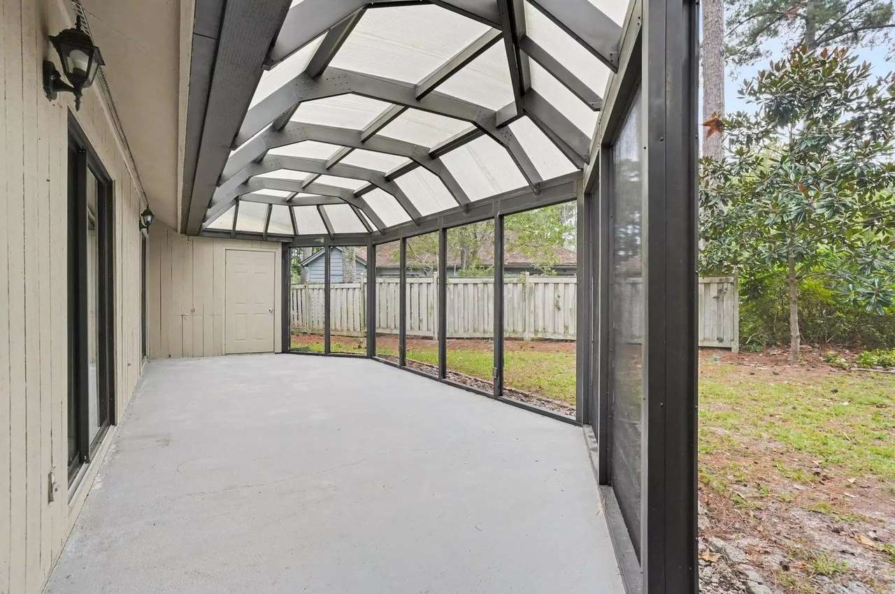 100 Hickory Dr, photo 8