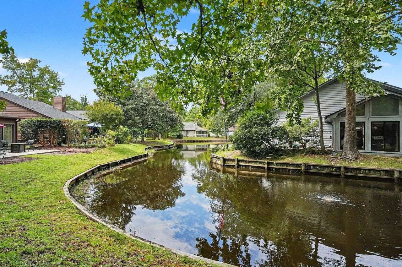 100 Hickory Dr, photo 11