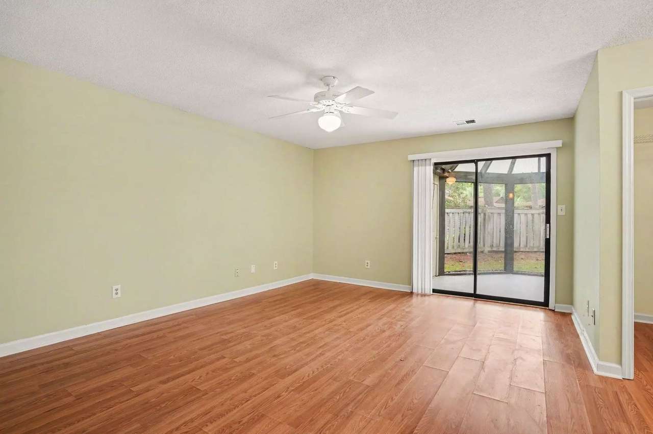 100 Hickory Dr, photo 27