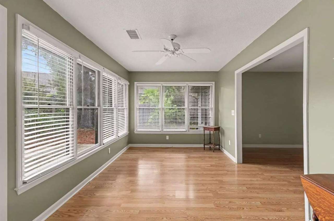 101 Moss Circle, photo 17