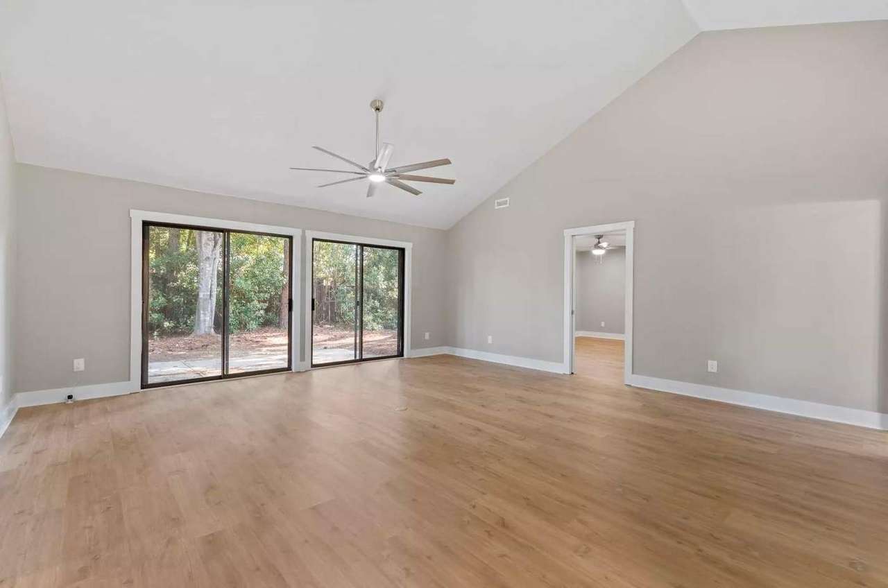 105 Moss Circle, photo 3