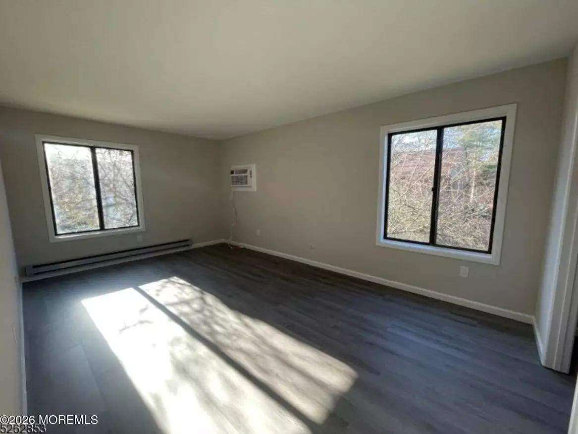 105 W Amberly Dr #G, photo 7