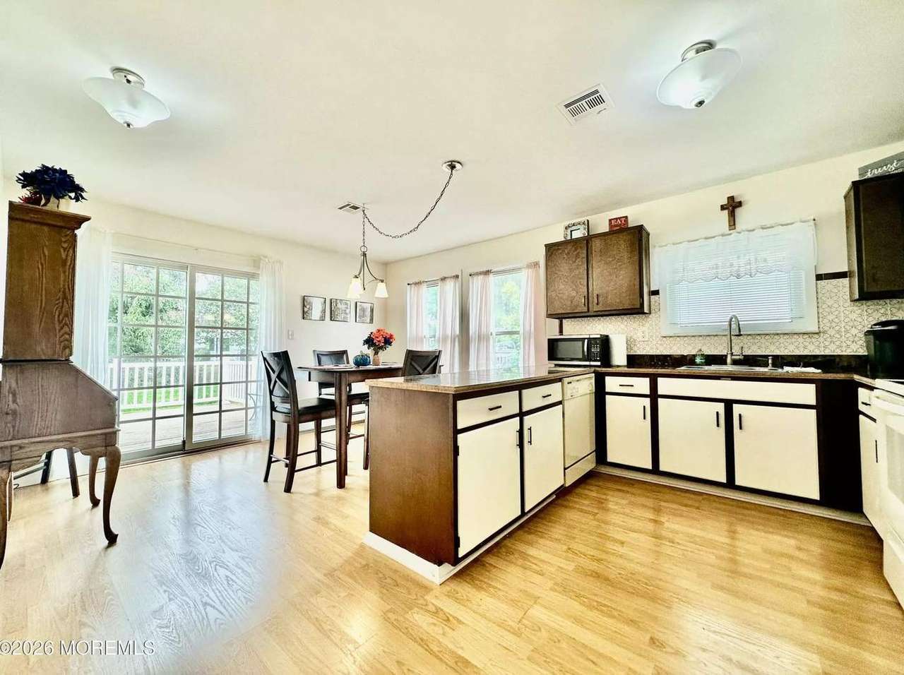 10 Biscayne St, photo 23