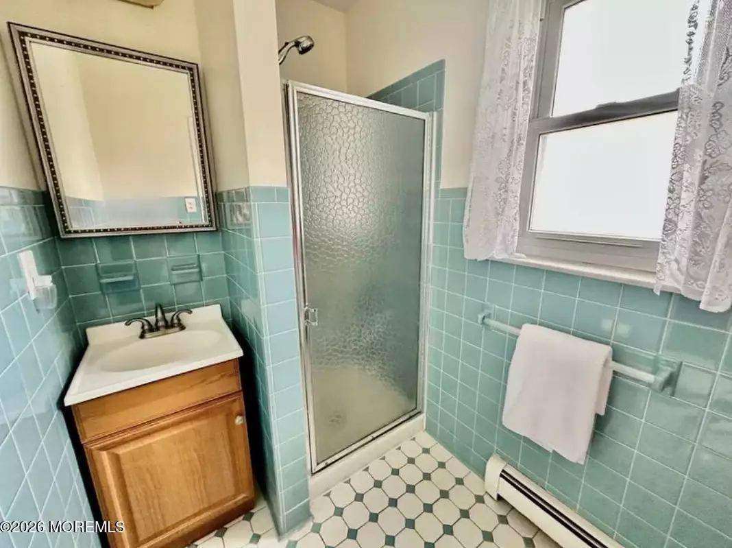 10 Biscayne St, photo 30
