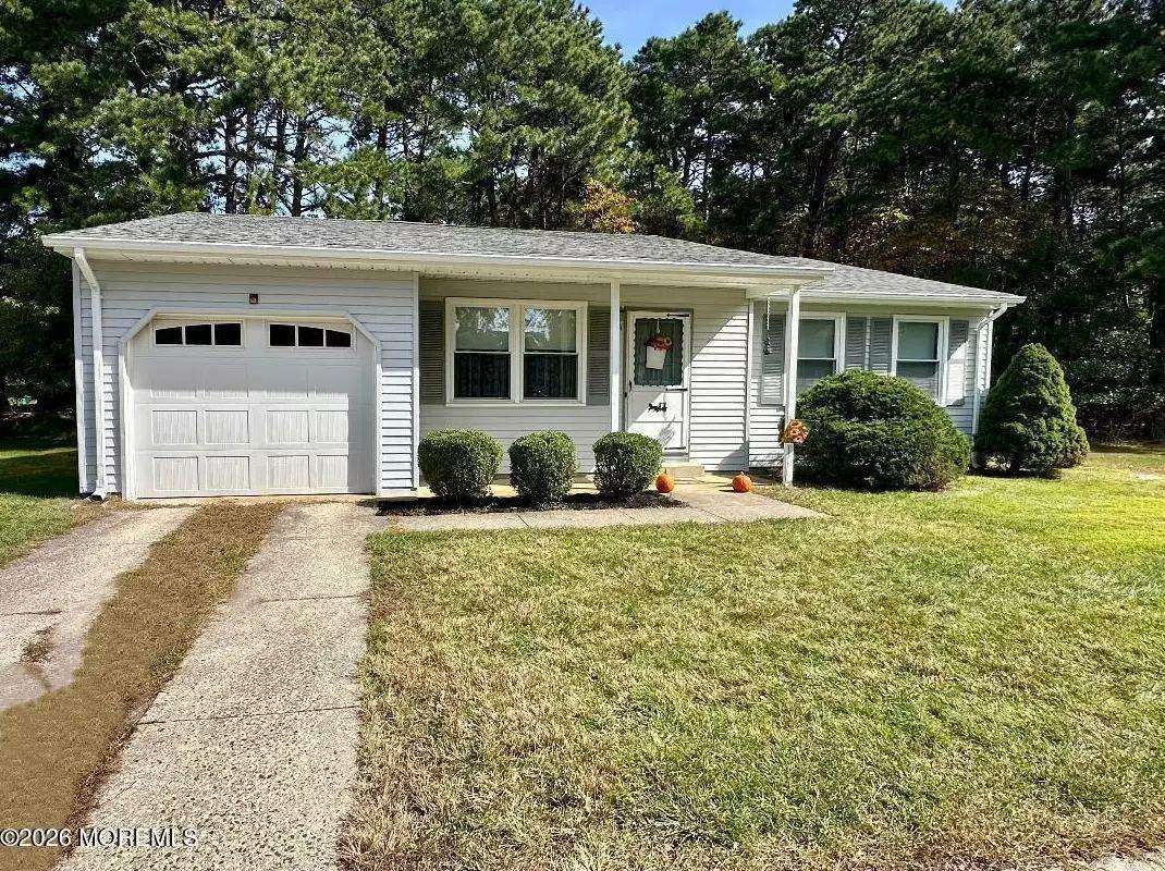 24 Orchard Dr, photo 3