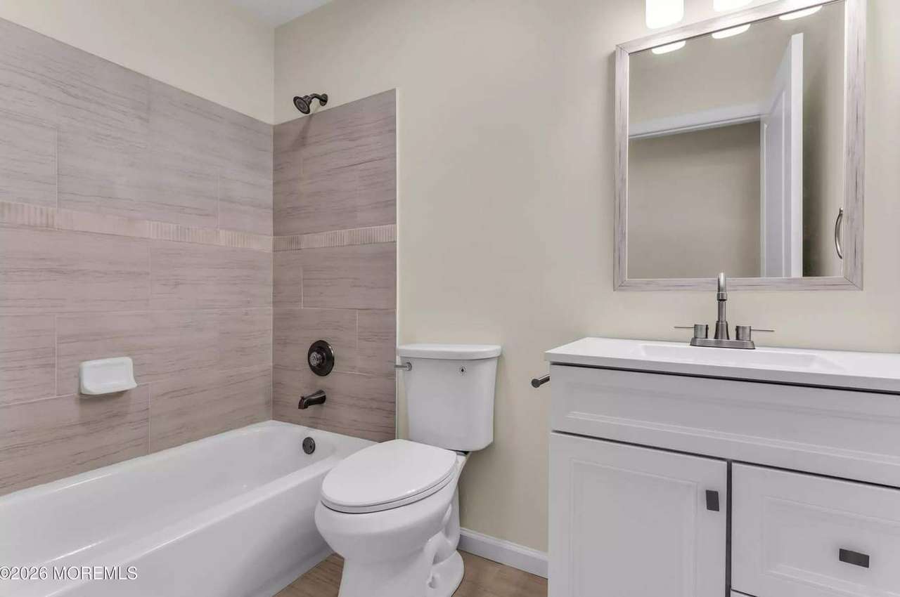 943B Liverpool Cir, photo 20