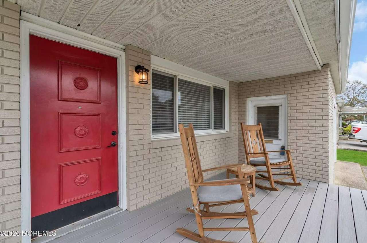 225 Fort De France Ave, photo 4