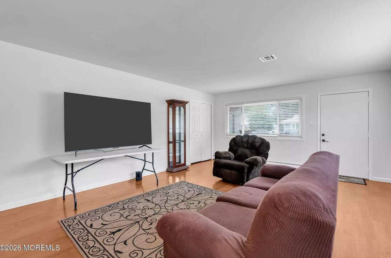 225 Fort De France Ave, photo 5