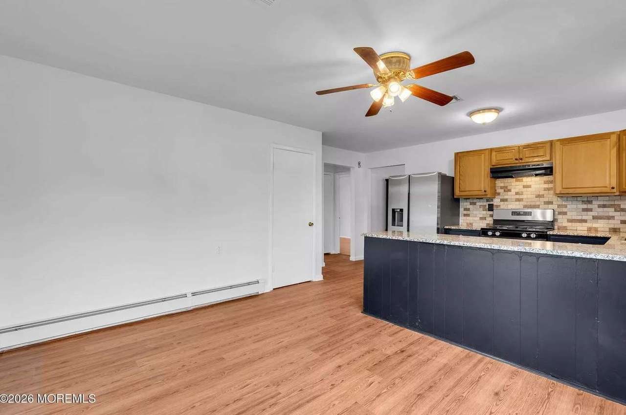 225 Fort De France Ave, photo 21
