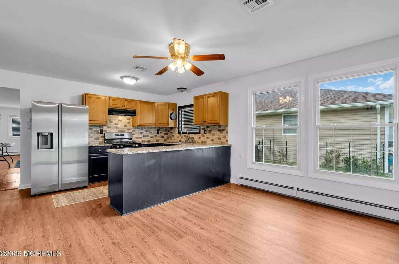 225 Fort De France Ave, photo 22