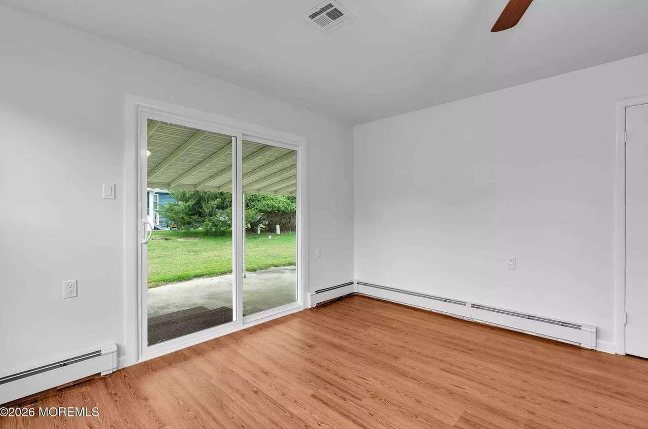 225 Fort De France Ave, photo 23
