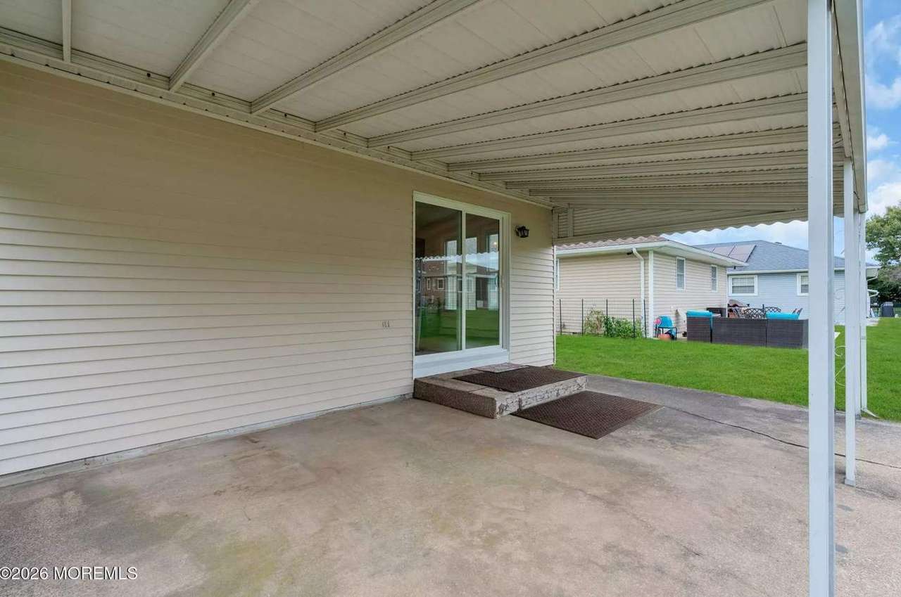225 Fort De France Ave, photo 30