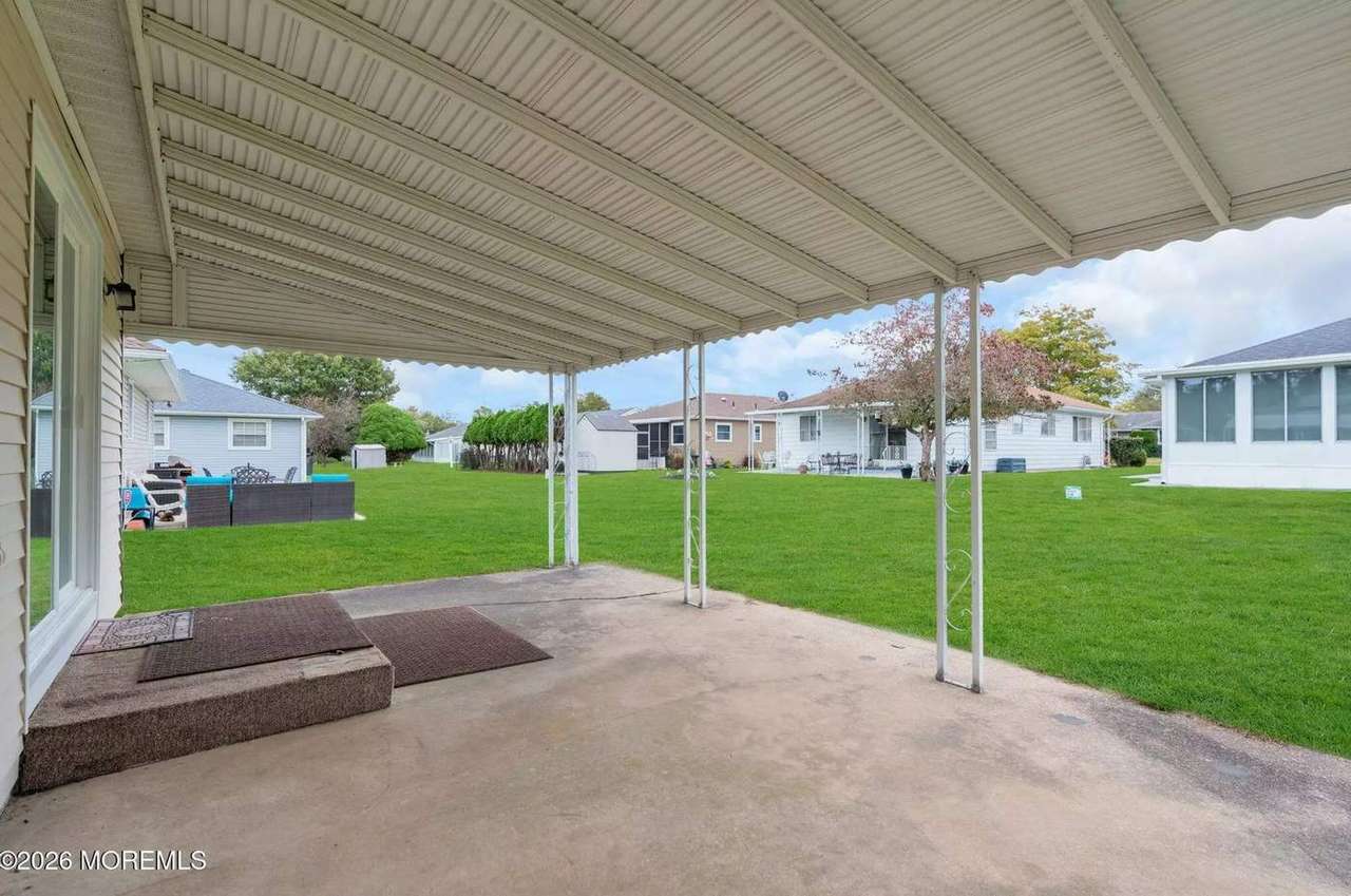 225 Fort De France Ave, photo 31