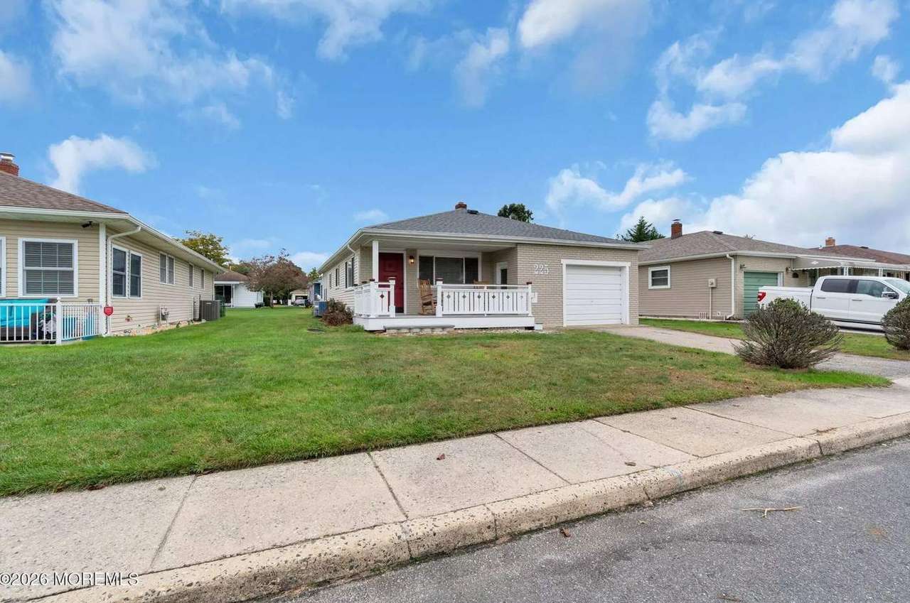 225 Fort De France Ave, photo 39
