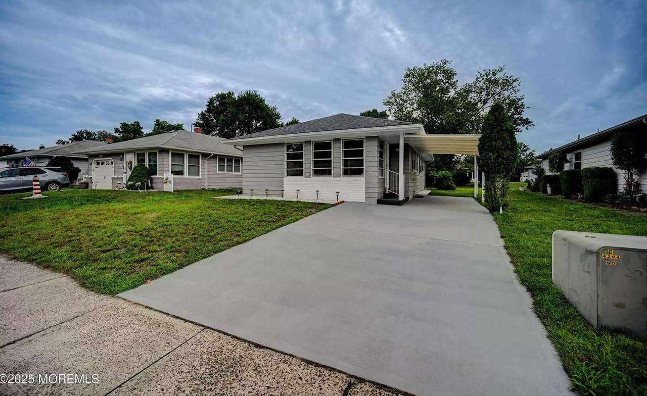 234 N Charlotteville Dr N, photo 3