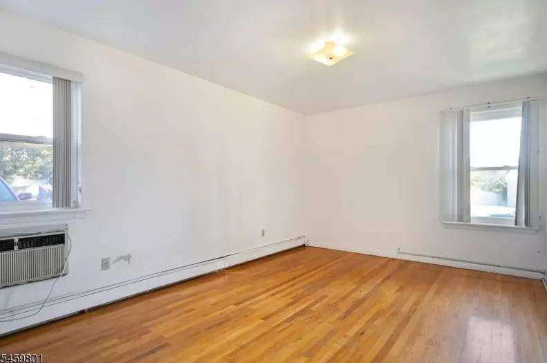 300 Claremont Ave #D1, photo 10