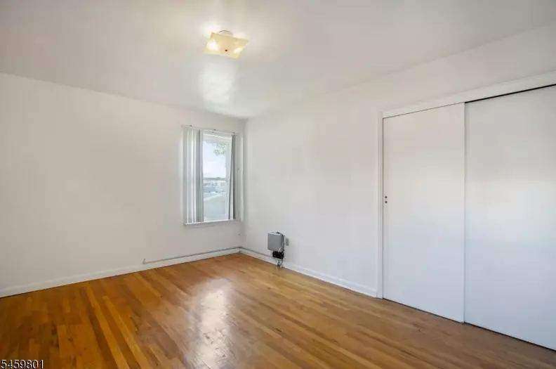 300 Claremont Ave #D1, photo 11