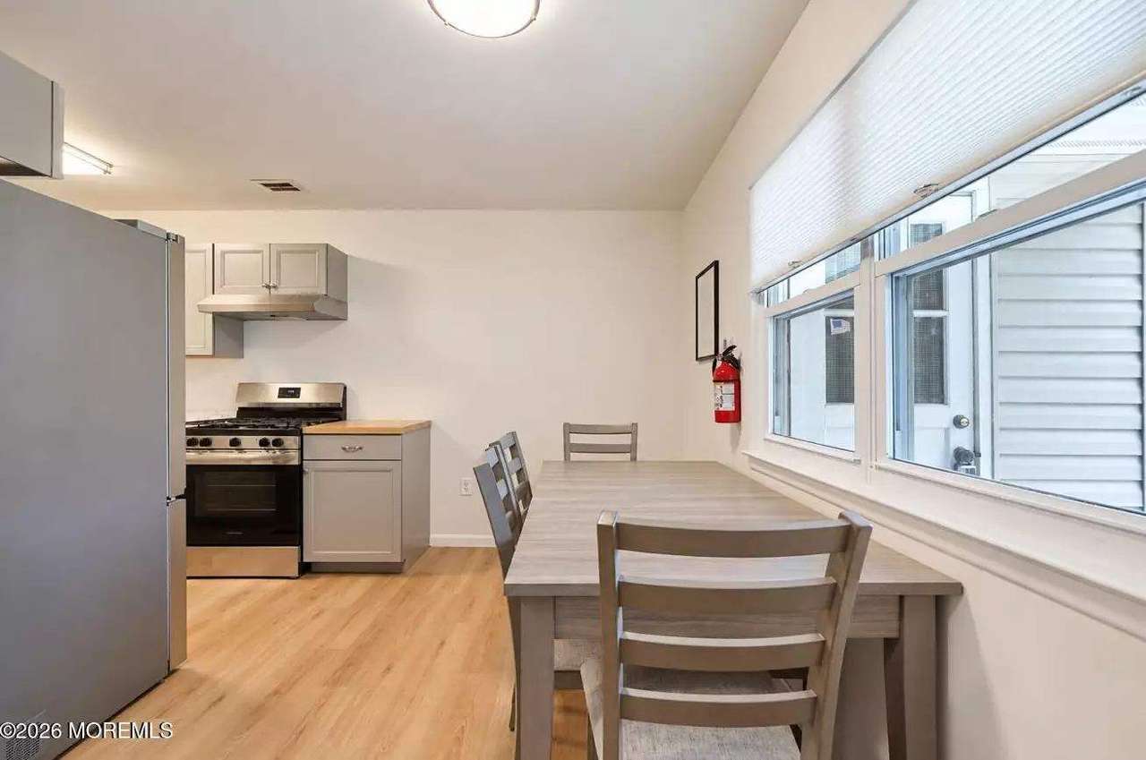 37 Haven Dr, photo 8