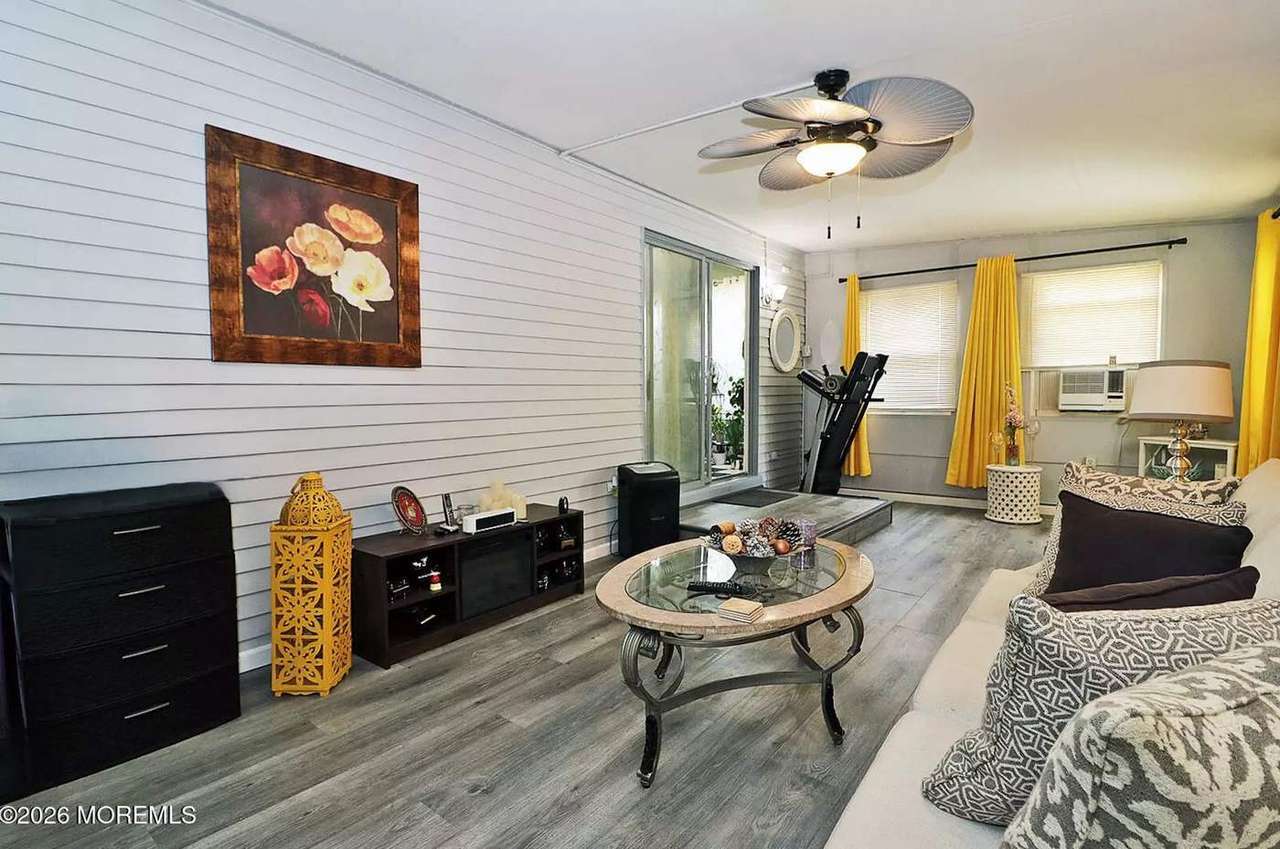 112 Santiago Dr, photo 12