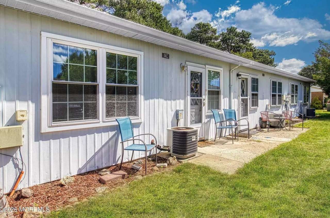 11C Cambridge Cir, photo 2
