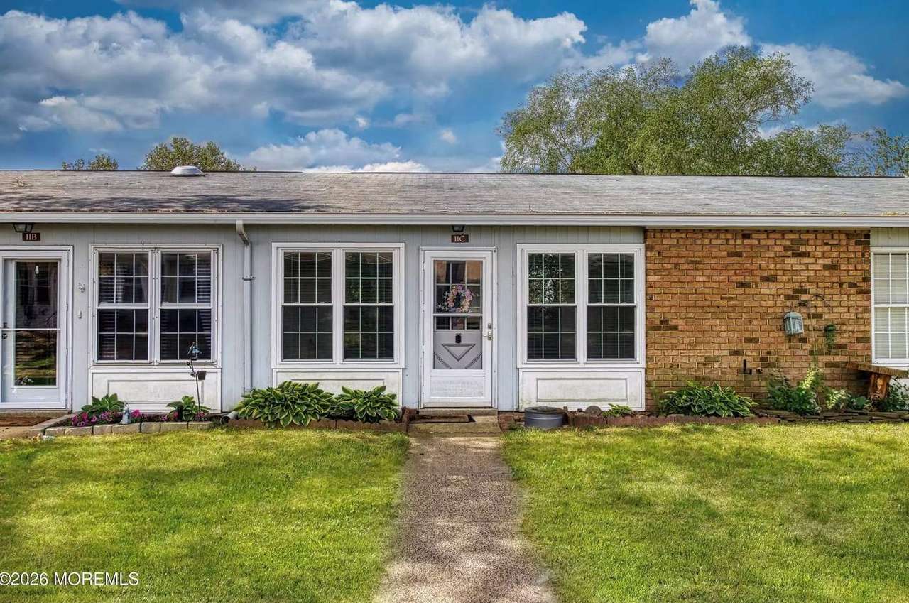 11C Cambridge Cir, photo 4