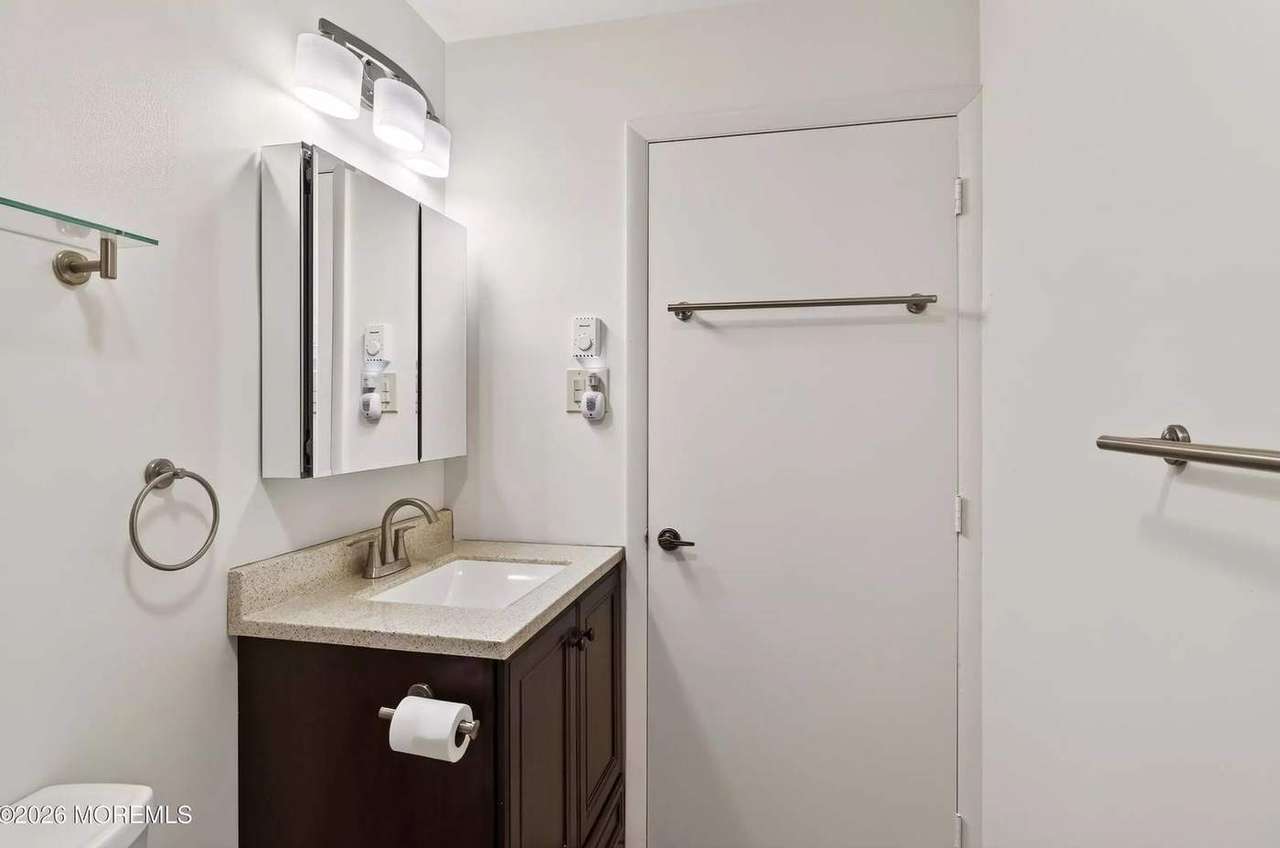 11C Cambridge Cir, photo 16