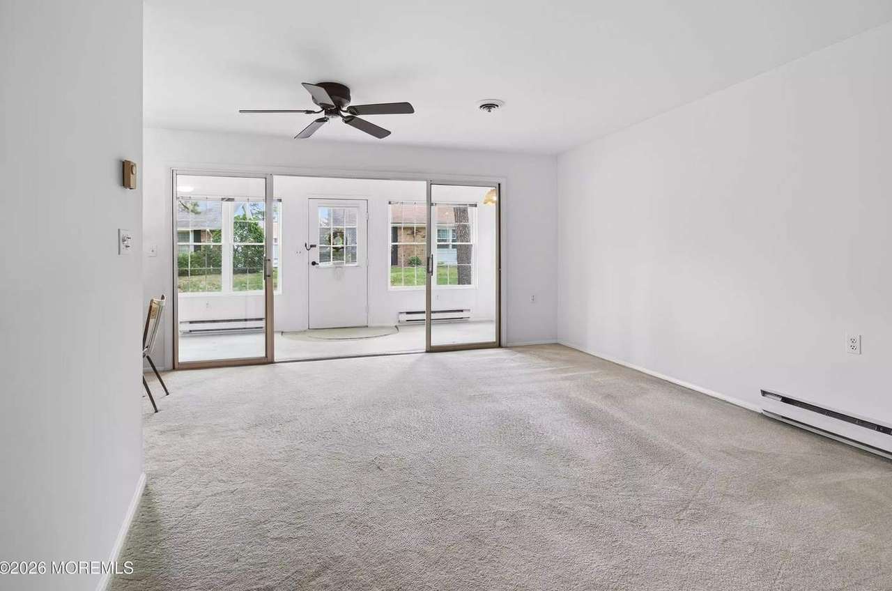 11C Cambridge Cir, photo 22