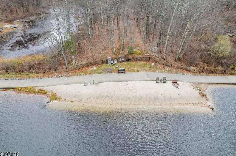 213 Otterhole Rd, photo 38