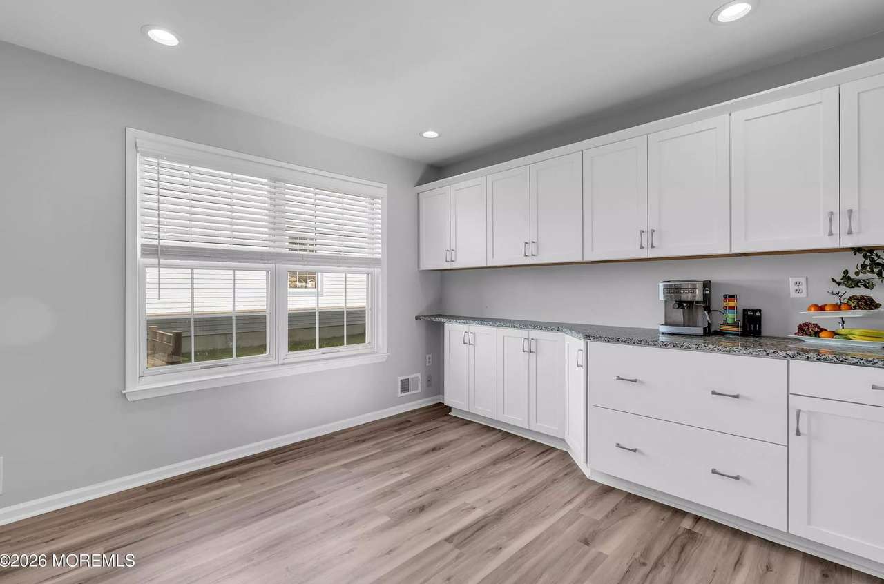 2381 Mt Hood Ln, photo 7