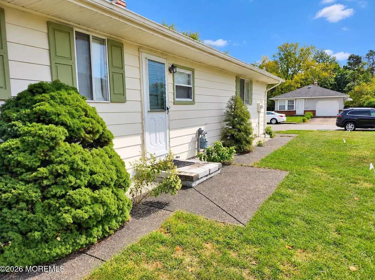 71 Guadeloupe Dr, photo 2