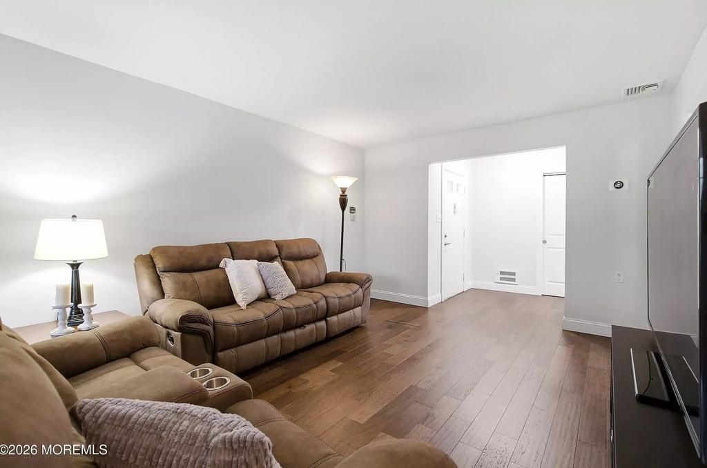 5 Thomas Ct, photo 4