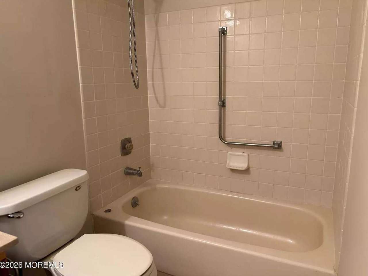 16 Milford Ave, photo 20