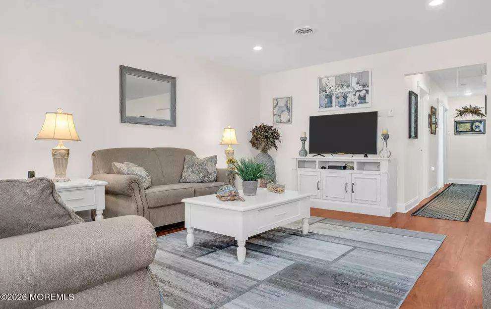 5 Winthrop Pl #B, photo 3