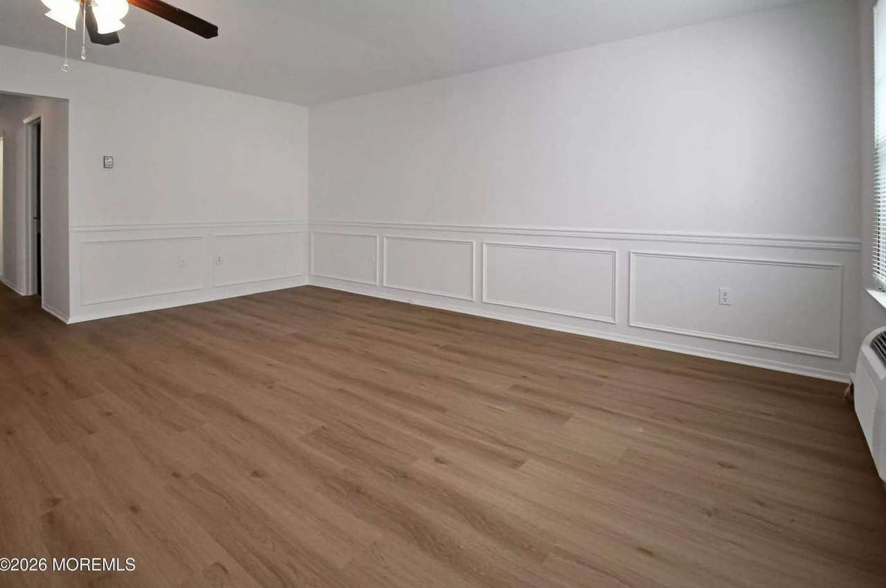 8A Quincy Dr, photo 2