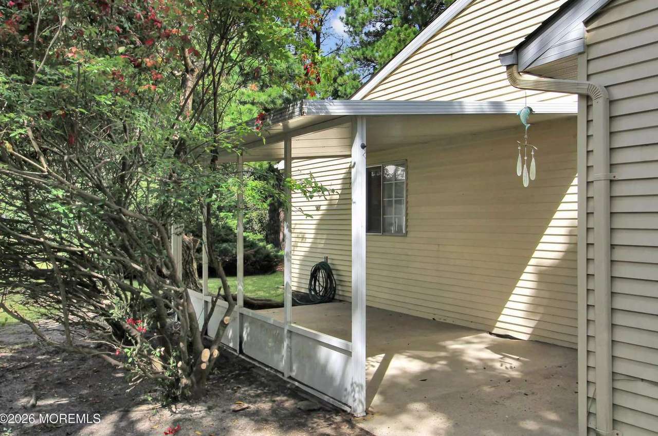 8A Quincy Dr, photo 31