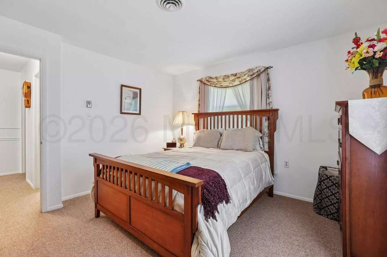 56 Milford Ave, photo 20