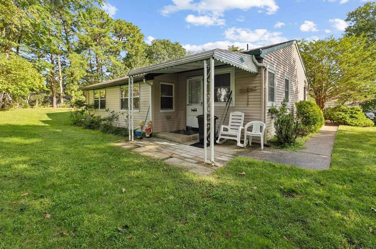 56 Milford Ave, photo 23