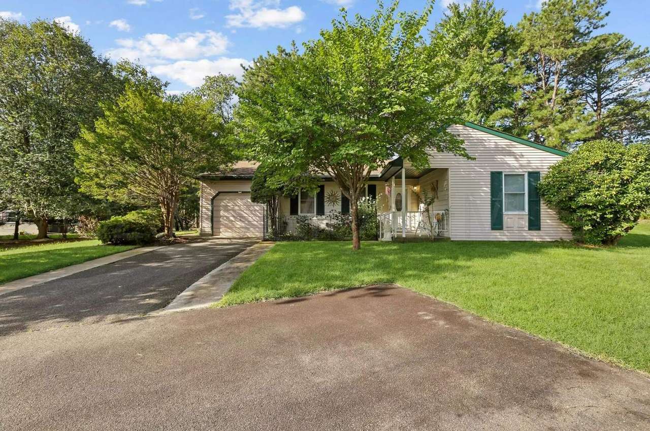 56 Milford Ave, photo 24