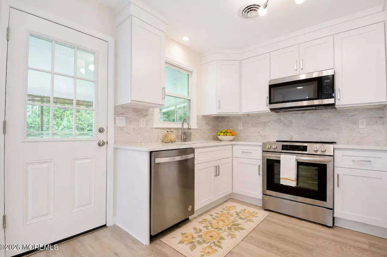 6 Drake St #A, photo 8