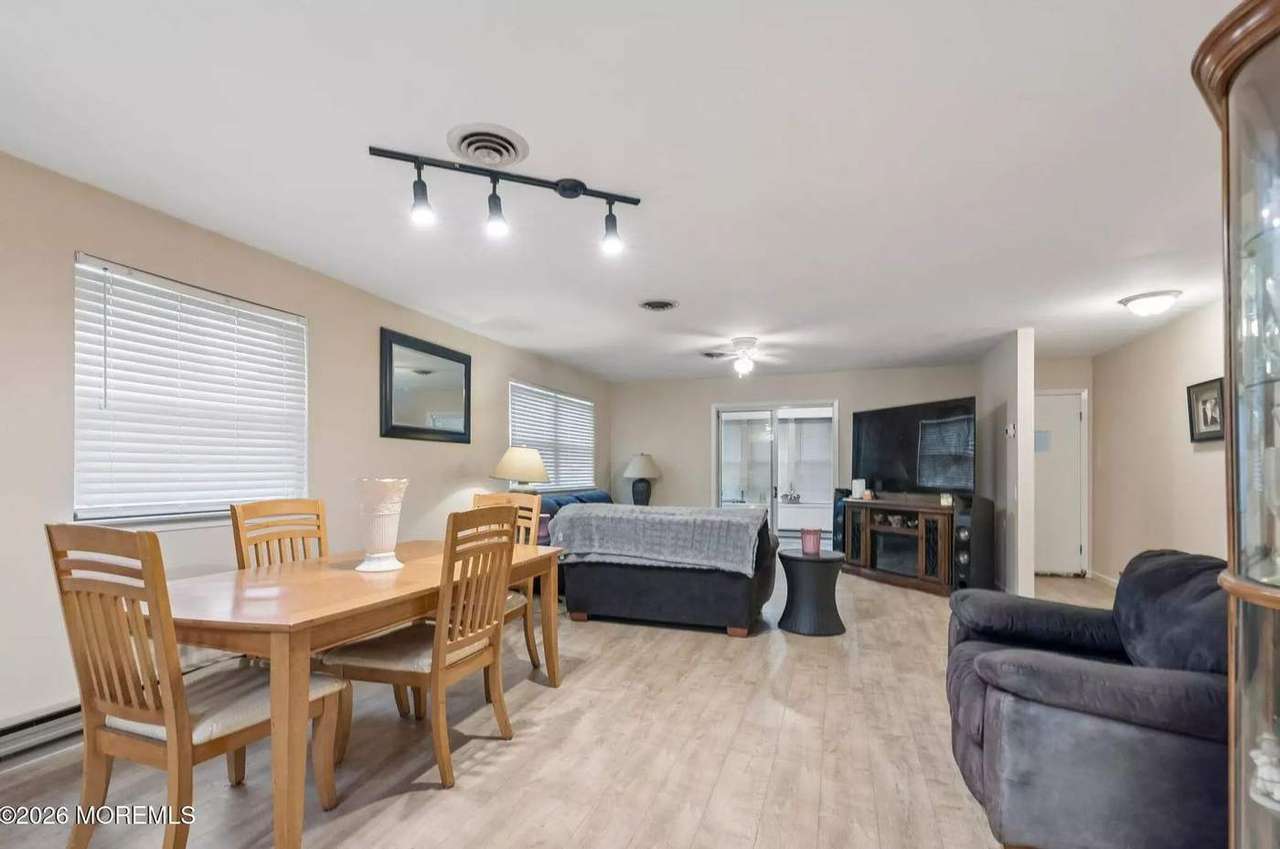 6 Alpine Rd #B, photo 6