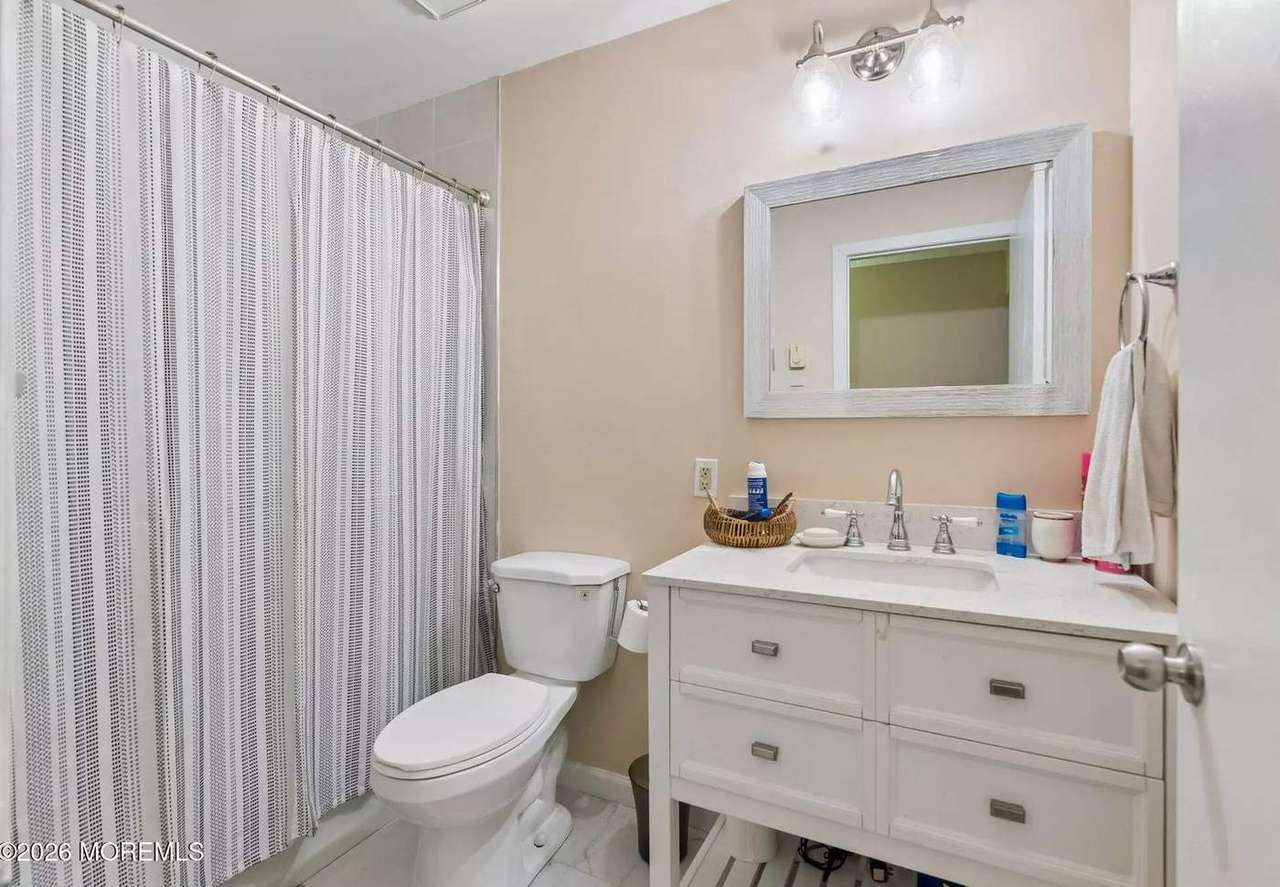6 Alpine Rd #B, photo 11