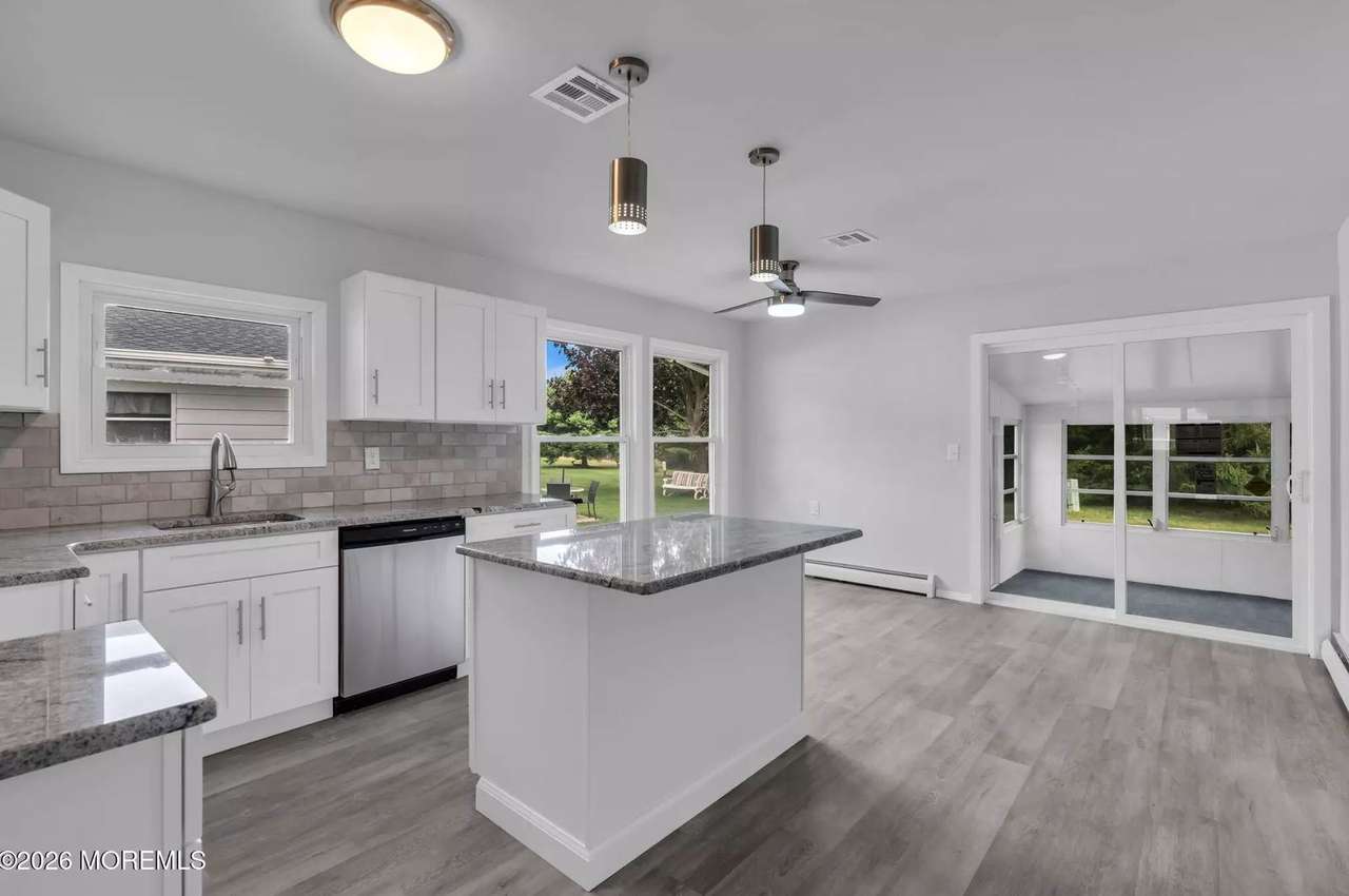 106 Fort De France Ave, photo 10