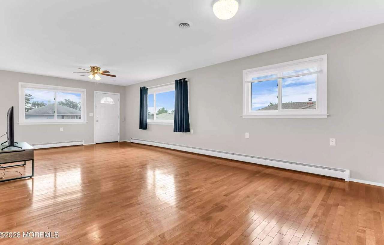 19 St David Dr, photo 4