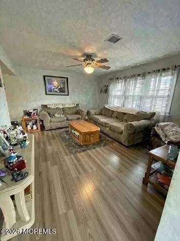 307 Barbados Dr N, photo 4
