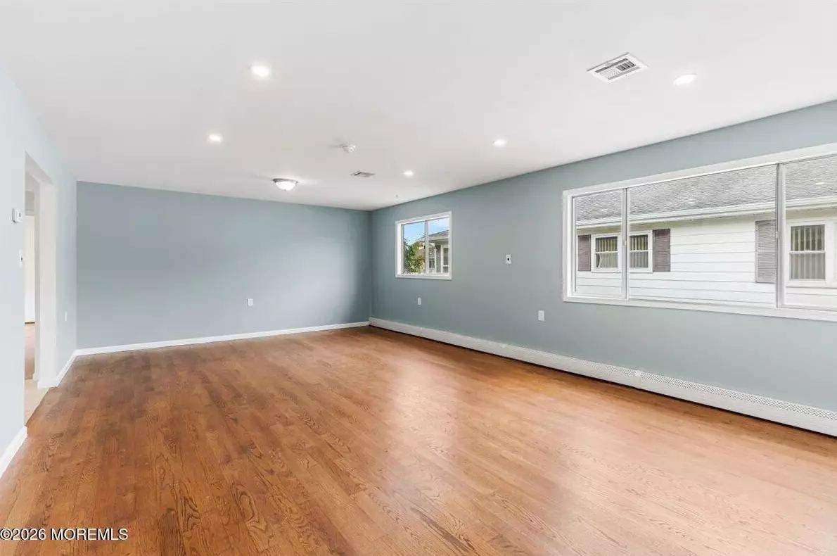385 Barbados Dr N, photo 5