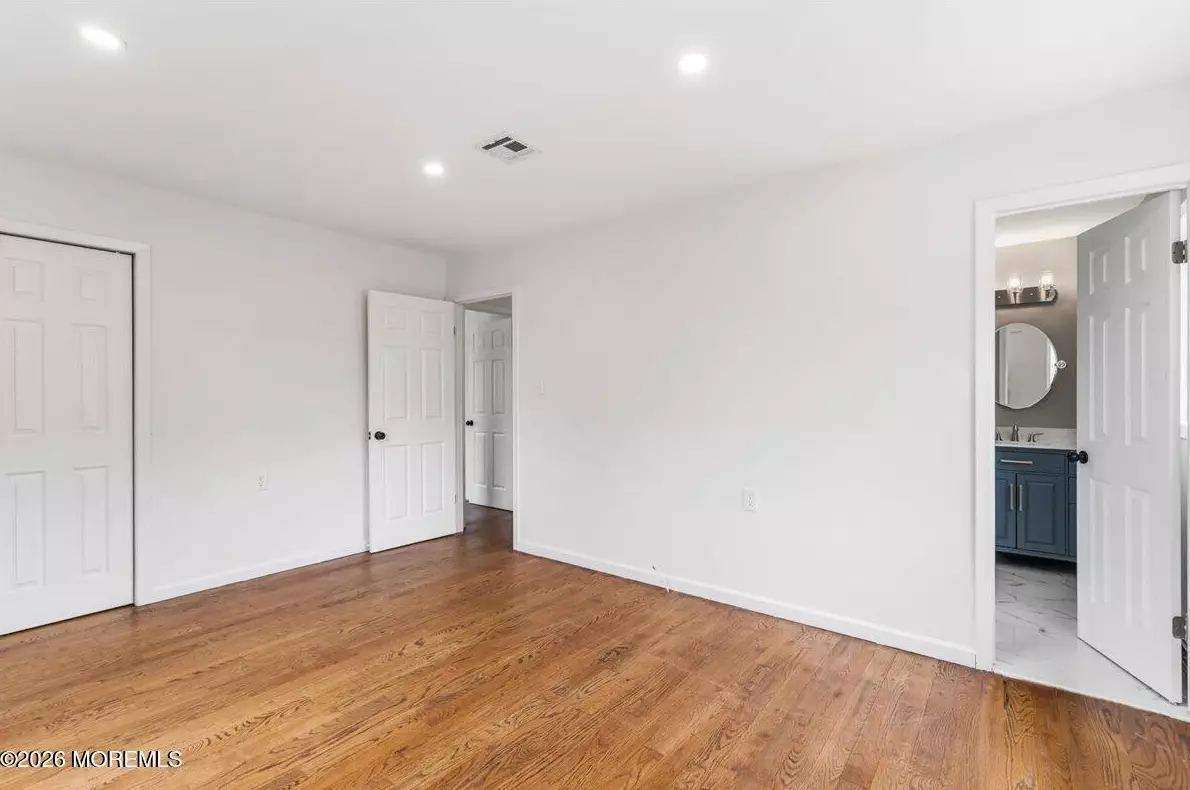 385 Barbados Dr N, photo 15