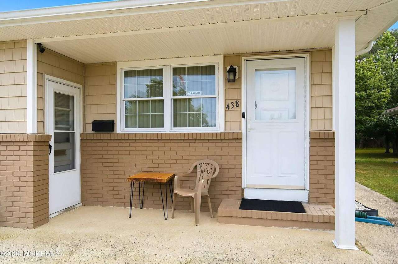 438 Jamaica Blvd, photo 5