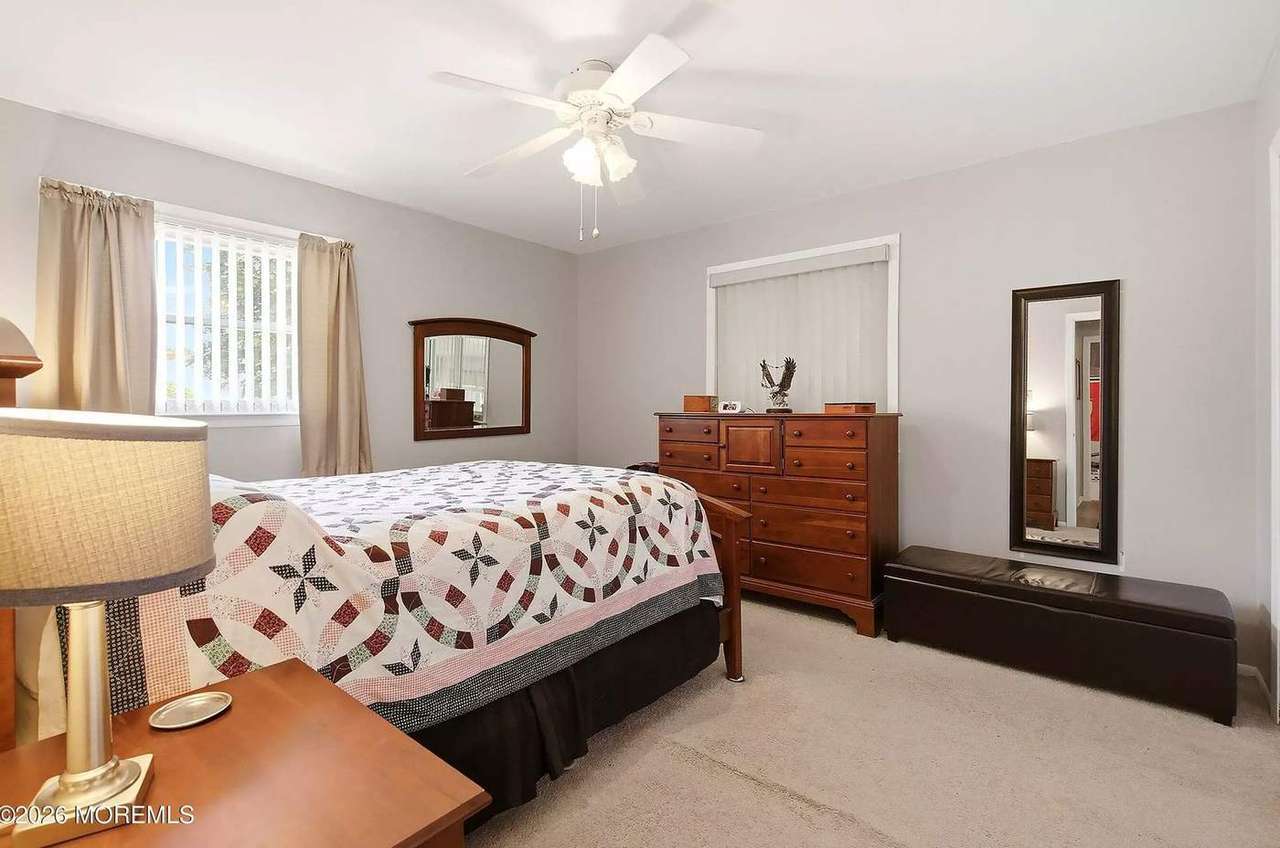 438 Jamaica Blvd, photo 21