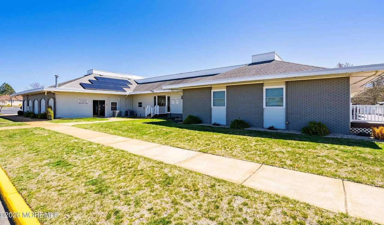 438 Jamaica Blvd, photo 36